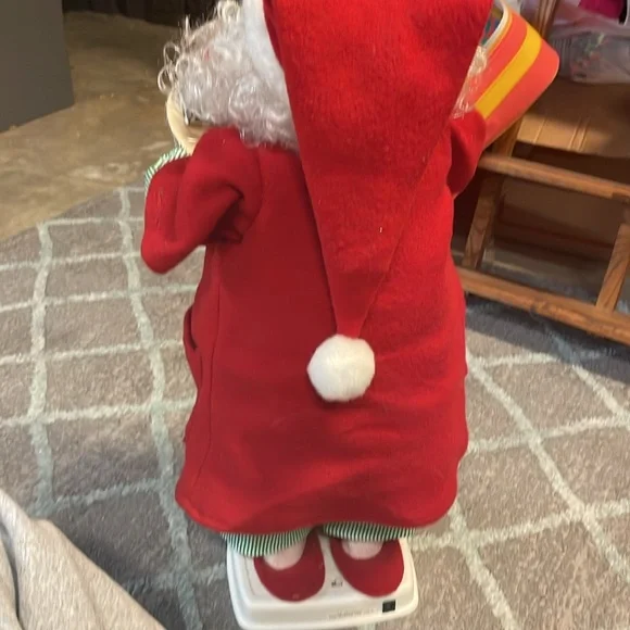 v i n t a g e :: large electronic
 light up Santa with cookies & milk Christmas - Picture 2 of 3